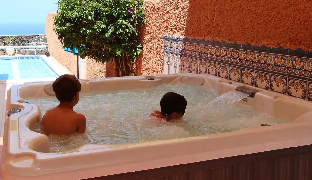 Vivatenerife - Villa With Pool, Jacuzzi And Sea View Chayofa 0*,  Spain